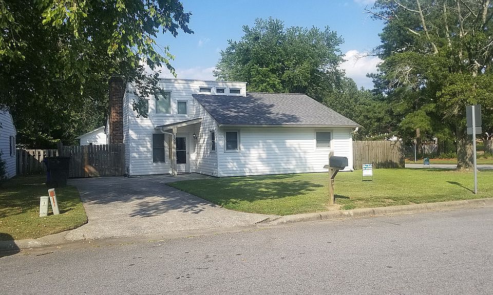 1st image of 100 Lisa Ln