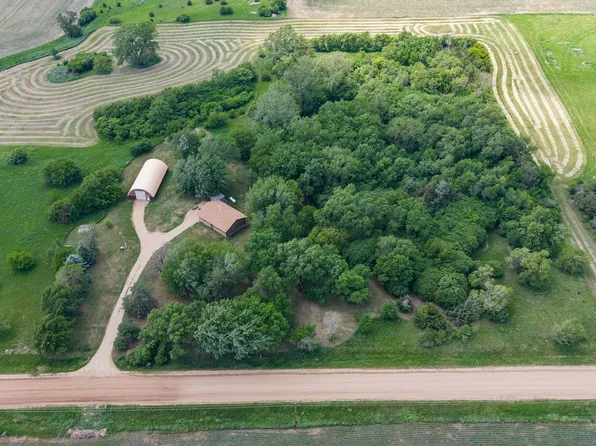 27287 453rd Ave, Parker, SD 57053