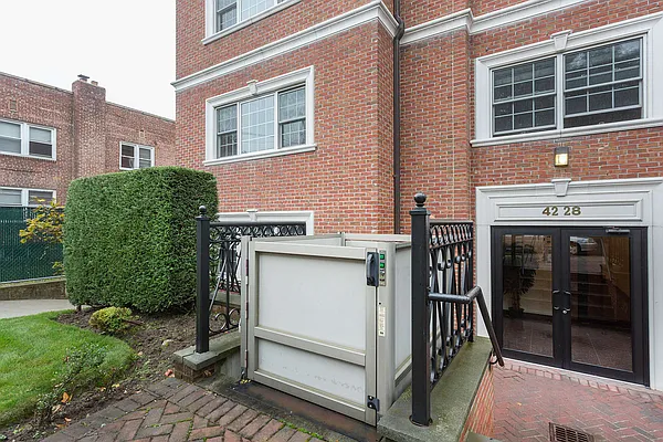Sold by Keller Williams Realty Landmark | media 36