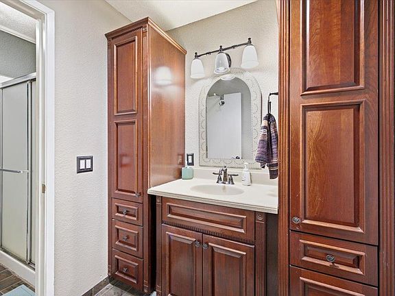 2nd image of 5949 Rich Hill Dr