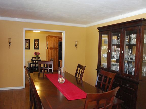 4th image of 10725 McGee St