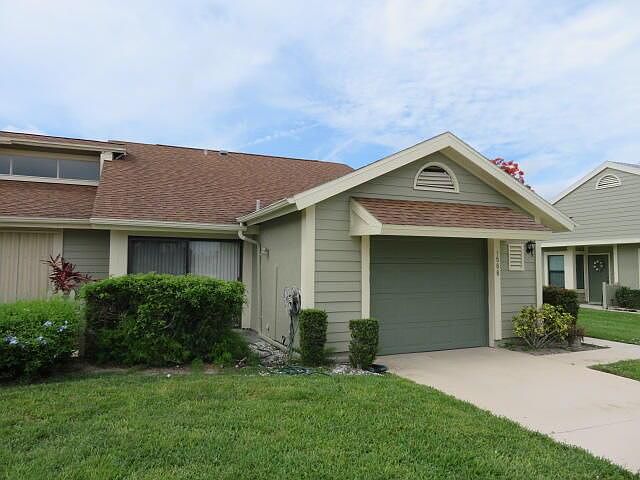 1st image of 1566 SE Dewberry Ct