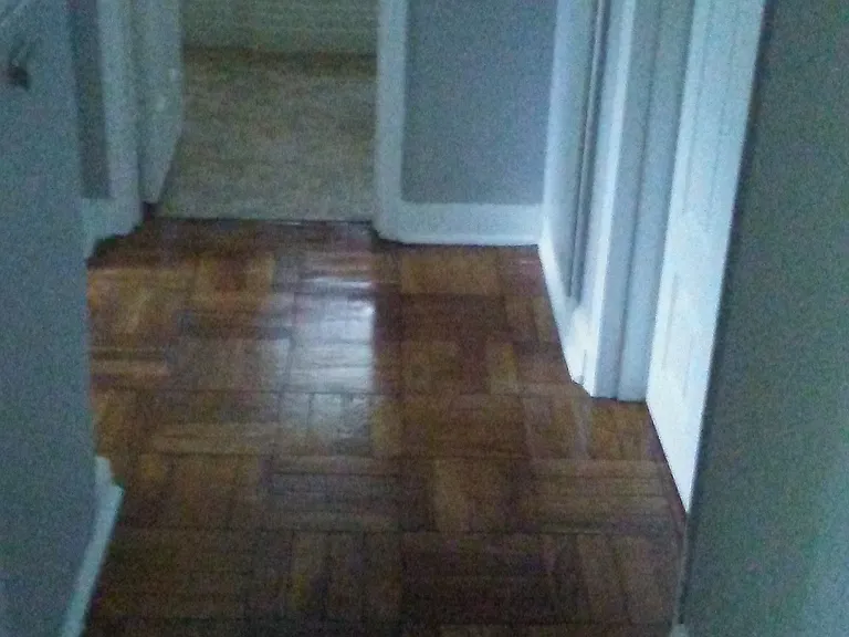 hallway to bedrooms