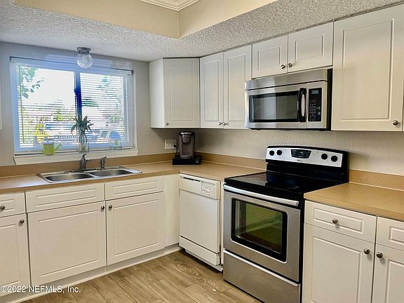 2nd image of 3870 Mission Dr Unit 1
