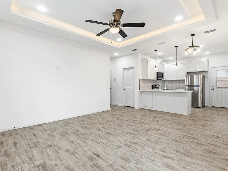 2709 W Bliss St #1 — Photo 5