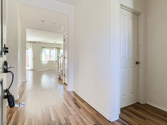 4th image of 10664 Snow Lake St