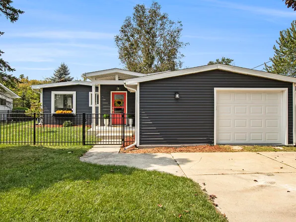 11254 Colony Rd, Pinckney, MI 48169