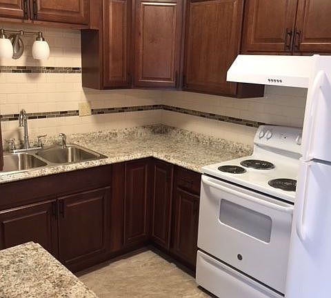 3rd image of N111W15860 Vienna Ct APT 17