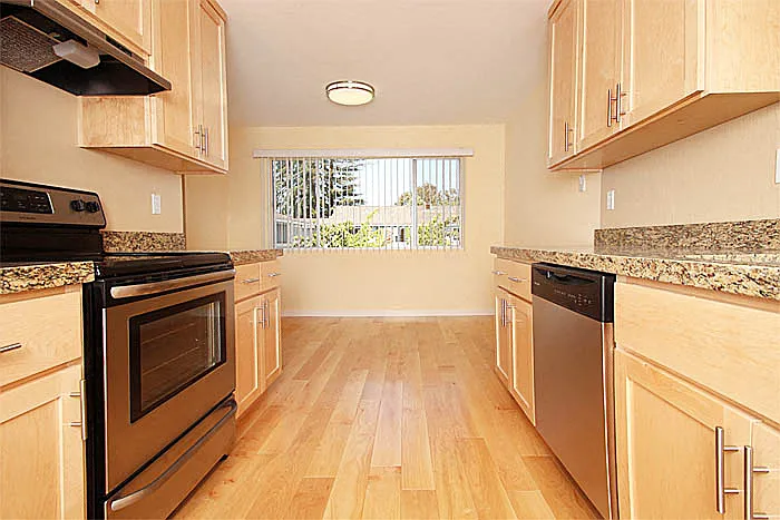 696 Towle Way — Photo 5