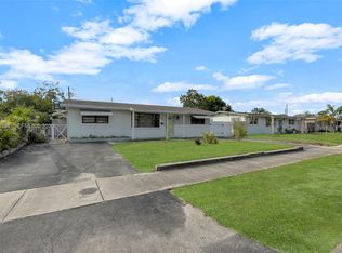 1310 NW 42nd St, Oakland Park, FL 33309