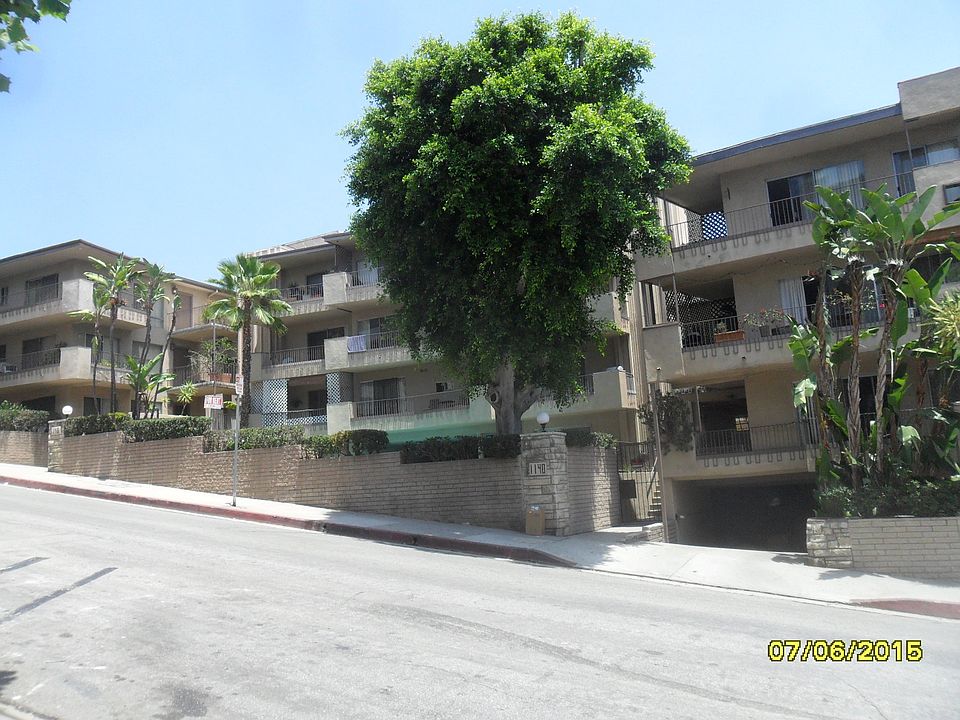 1st image of 1140 N Clark St APT 405