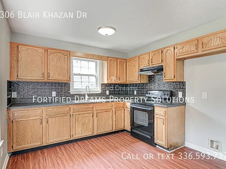 2306 Blair Khazan Dr — Photo 9