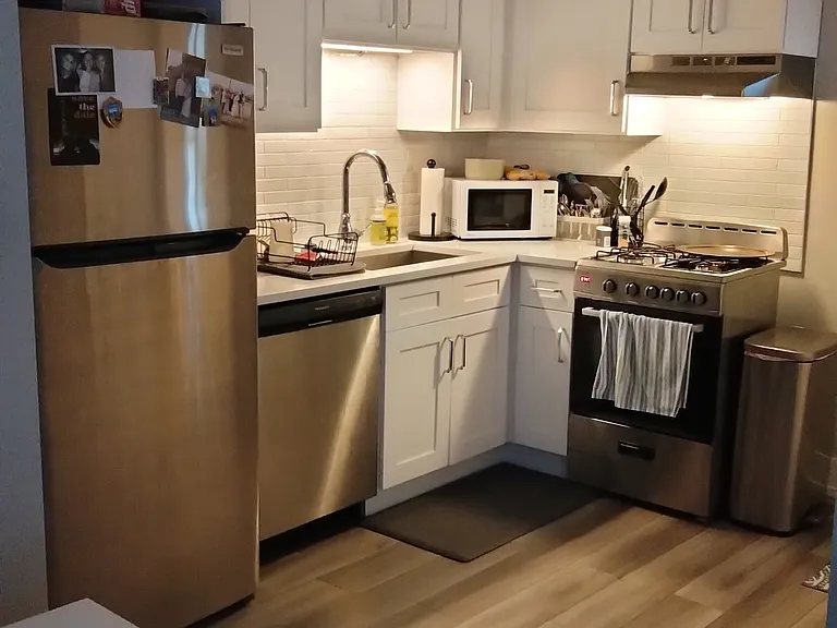 437 W Belden Ave #2 — Photo 1