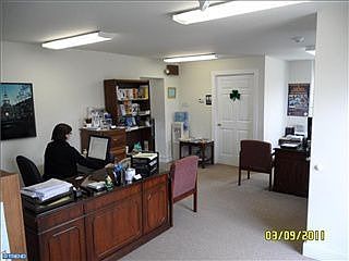 5th image of 841 2nd Street Pike