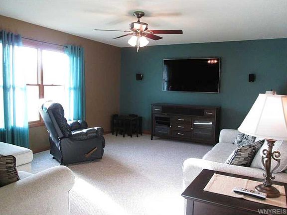 5th image of 2270 Winterberry Dr
