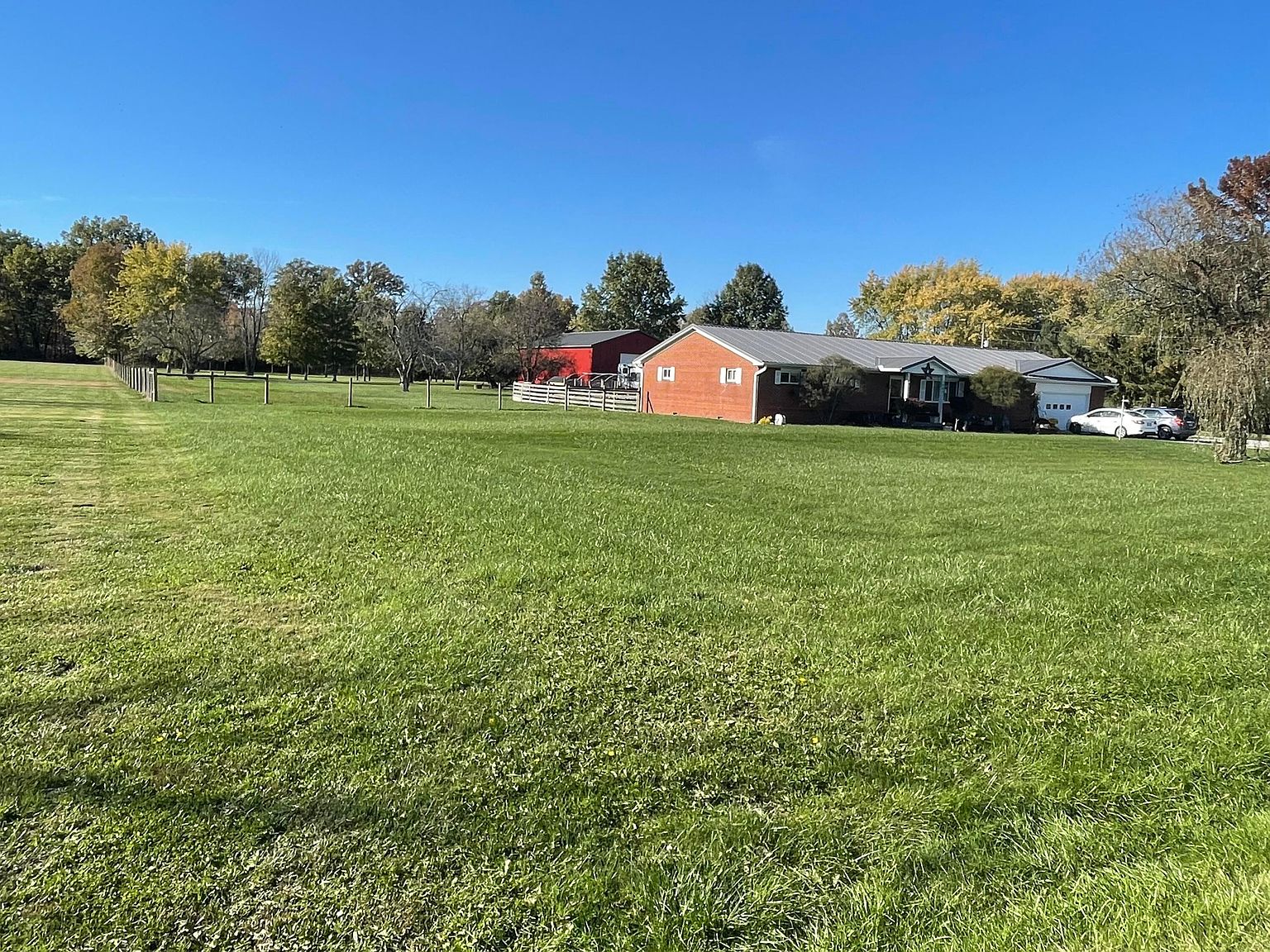 Listing photo 2 for 10621 Lockbourne Eastern Rd