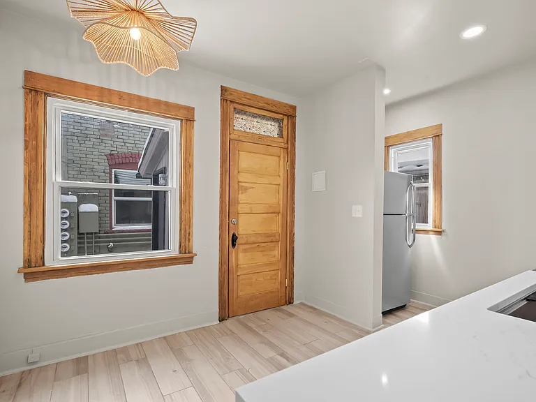 2306 N Franklin St — Photo 13