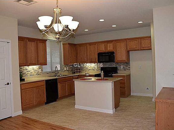 3rd image of 9494 Bighorn Point Ct