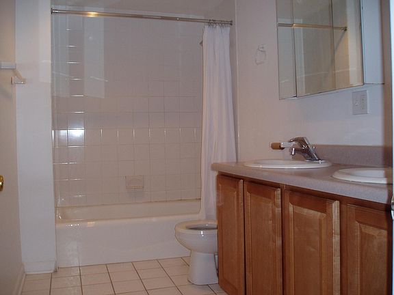 3rd image of 2450 N Southport Ave #4