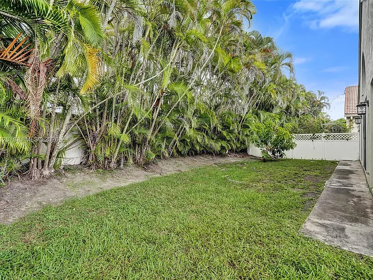 6931 NW 34th St — Photo 36