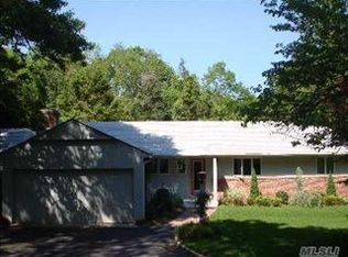 87 Cliff Rd, Port Jefferson, NY 11777