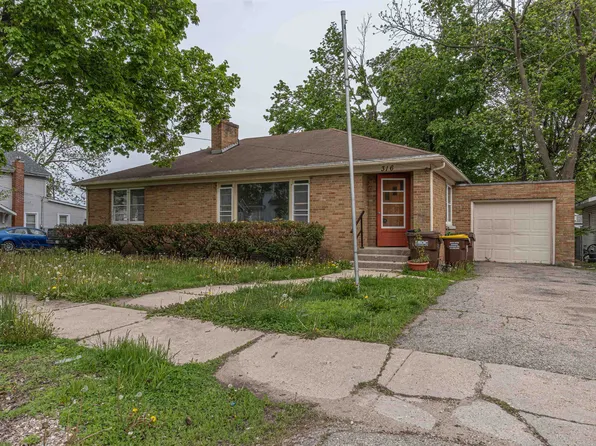 316 W Perry St, Belvidere, IL 61008