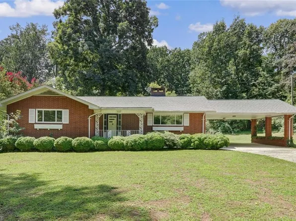 1117 Larkwood Dr, Reidsville, NC 27320