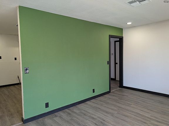 5th image of 1614 Hawes Ave