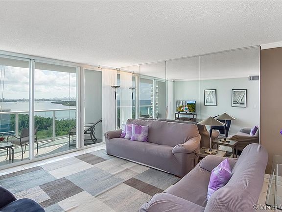 4th image of 100 Bayview Dr APT 1425