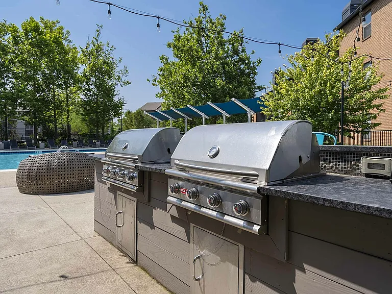 Grandview Apartments - Grilling Station