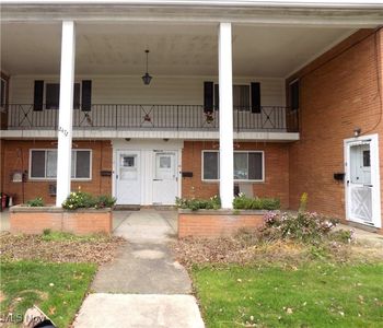 2472 Warren Pkwy APT 17, Twinsburg, OH, 44087