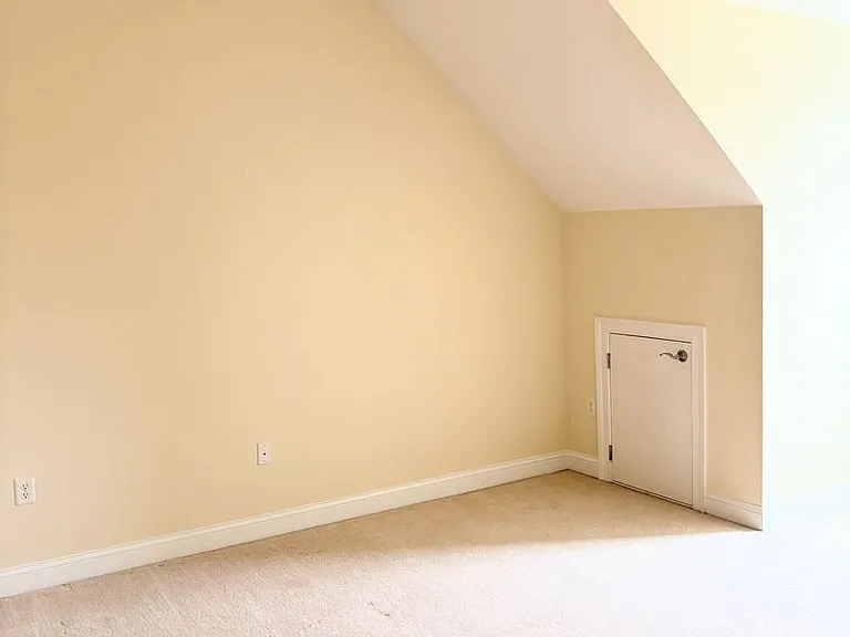 5215 Center St #402 — Photo 14