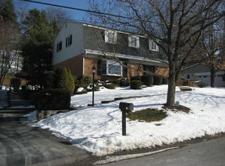 1957 Dubonnet Ct, Allison Park, PA 15101