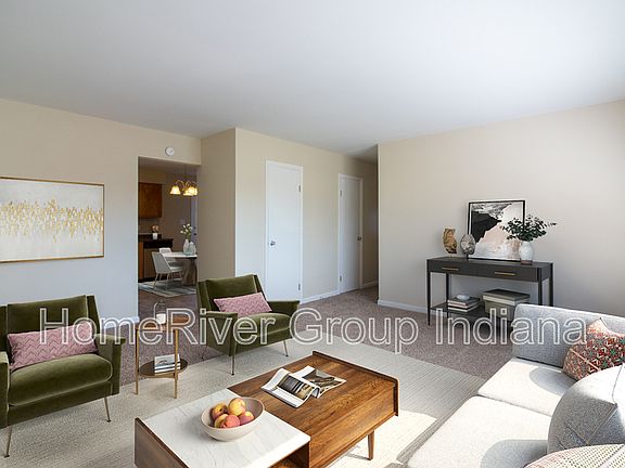 2nd image of 1303 N Roseway Dr