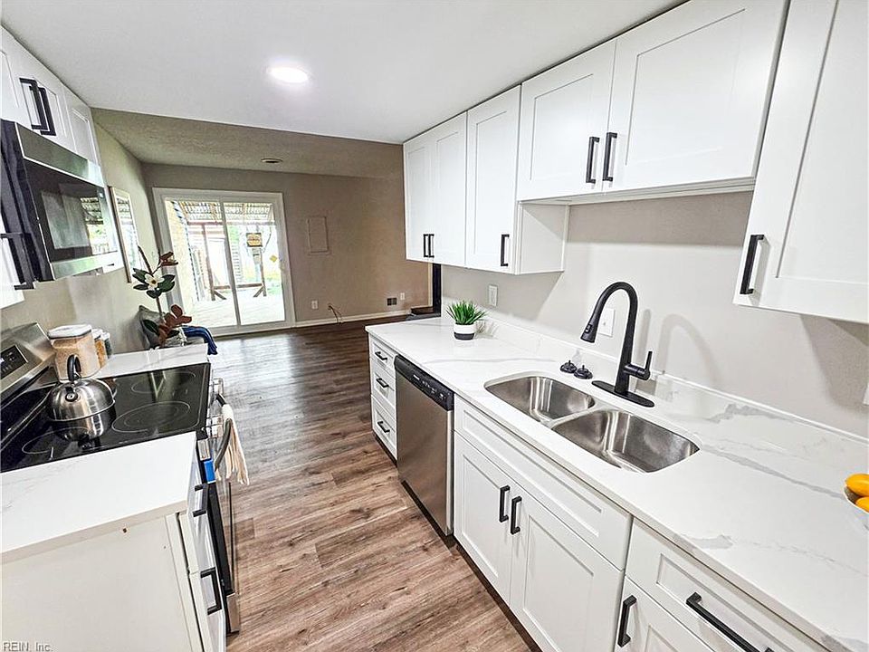 1st image of 443 Hill Meadow Dr