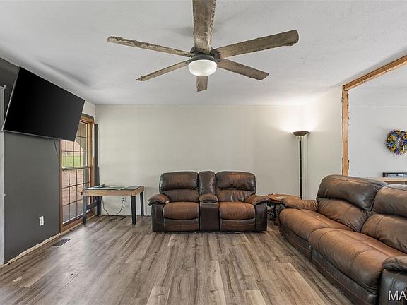3rd image of 5270 Overview Dr
