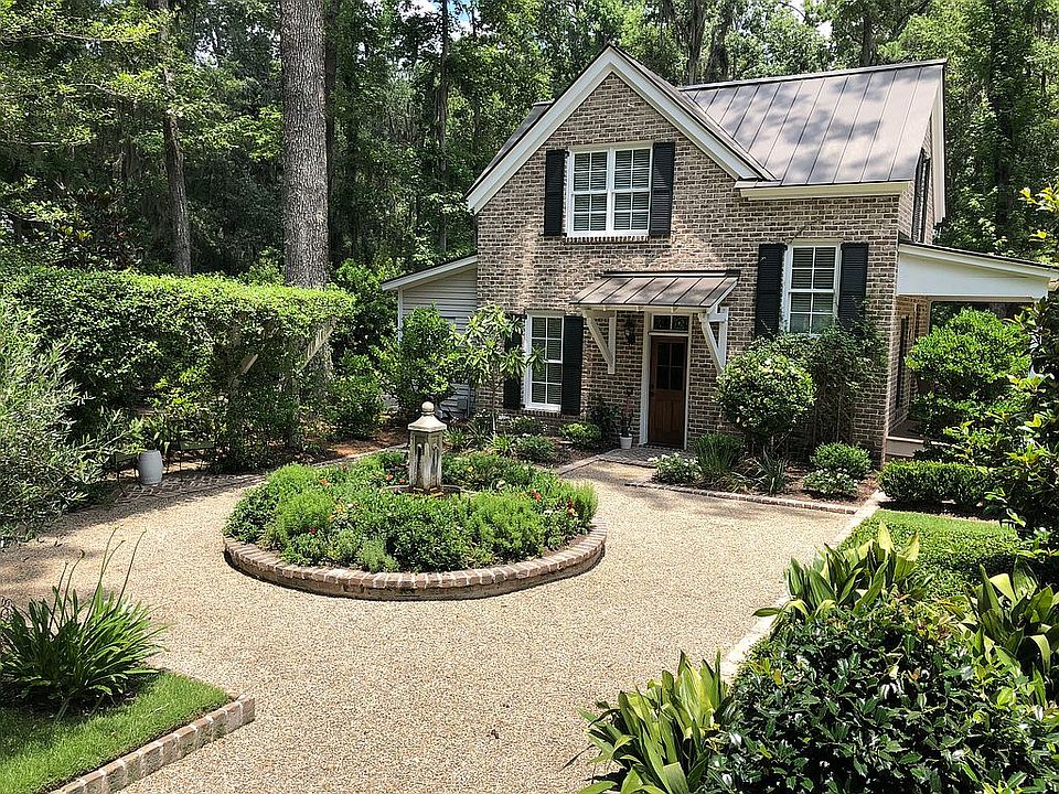 2nd image of 57 Hidden Cove Dr