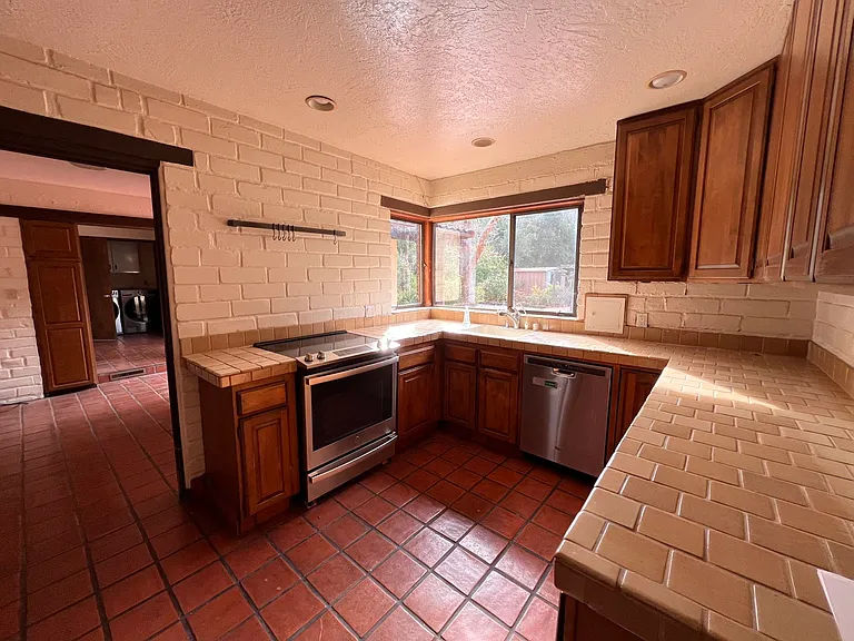 10320 Rolly Rd — Photo 7