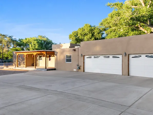 6304 Alvis Rd SW, Albuquerque, NM 87105