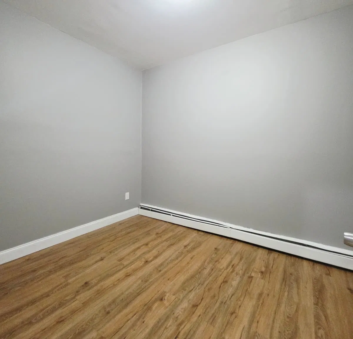 2 bed, 800 sqft, $2,000 — Photo 3
