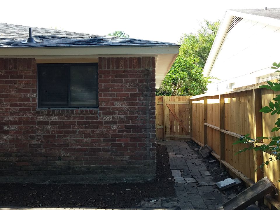 1st image of 10411 Towne Oak Ln