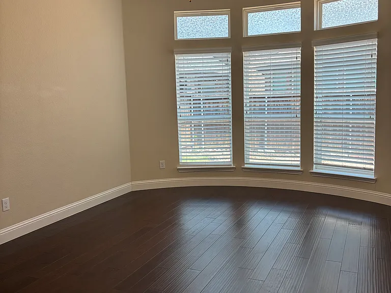 6117 Mickelson Way — Photo 10