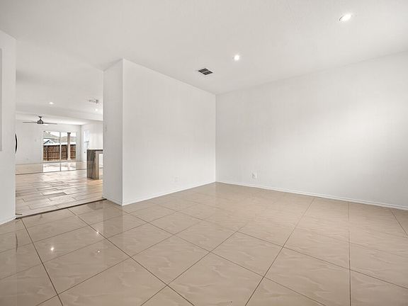 5th image of 6103 Amherst Bay