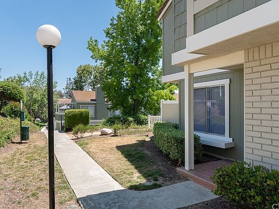 5th image of 620 Golden Springs Dr Unit A