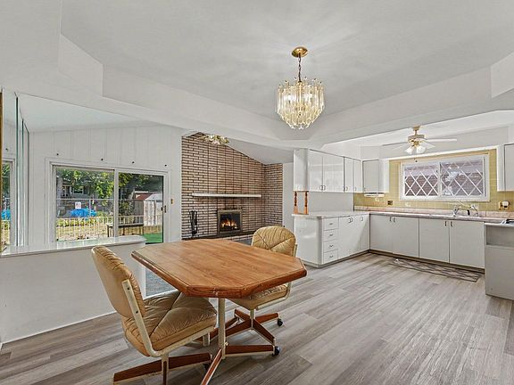 3rd image of 2531 Grace Dr