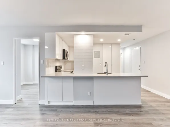 2603 Bathurst St #310, Toronto, ON M6B 2Z6