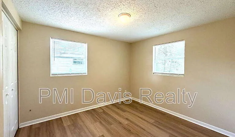 10726 Merida Dr — Photo 9