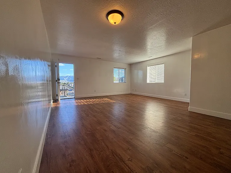 269 E Main St #B — Photo 1