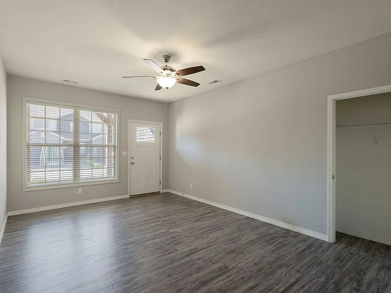3071 W Cardinal St — Photo 6
