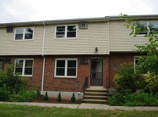 221 Blackstone Vlg, Meriden, CT 06450